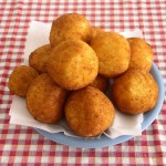 l'arancino è un piatto tipico siciliano
