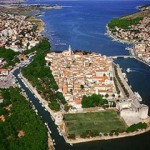 Croazia:-Trogir,-città-di-arte-e-di-mare